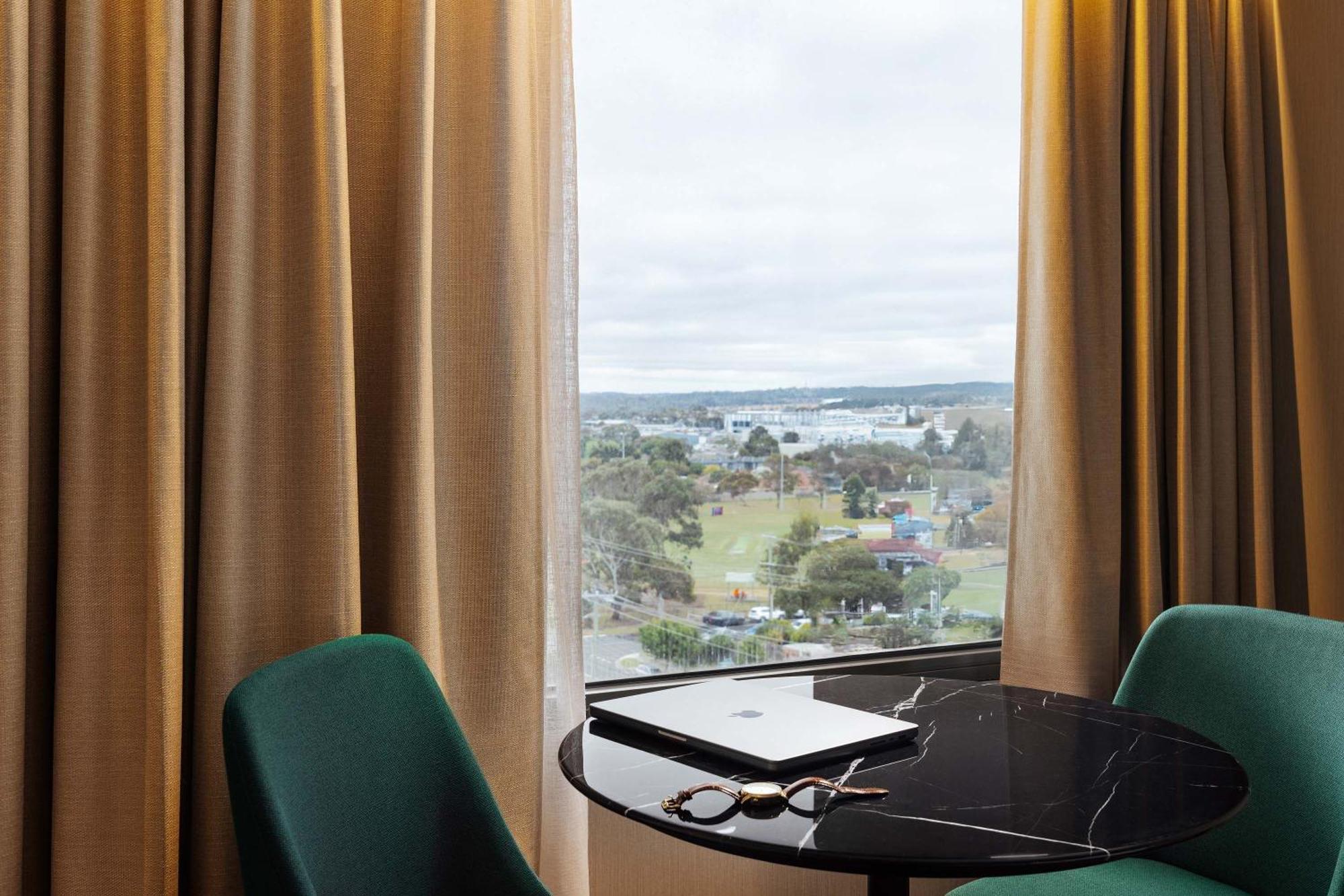Mantra Airport 4* Melbourne