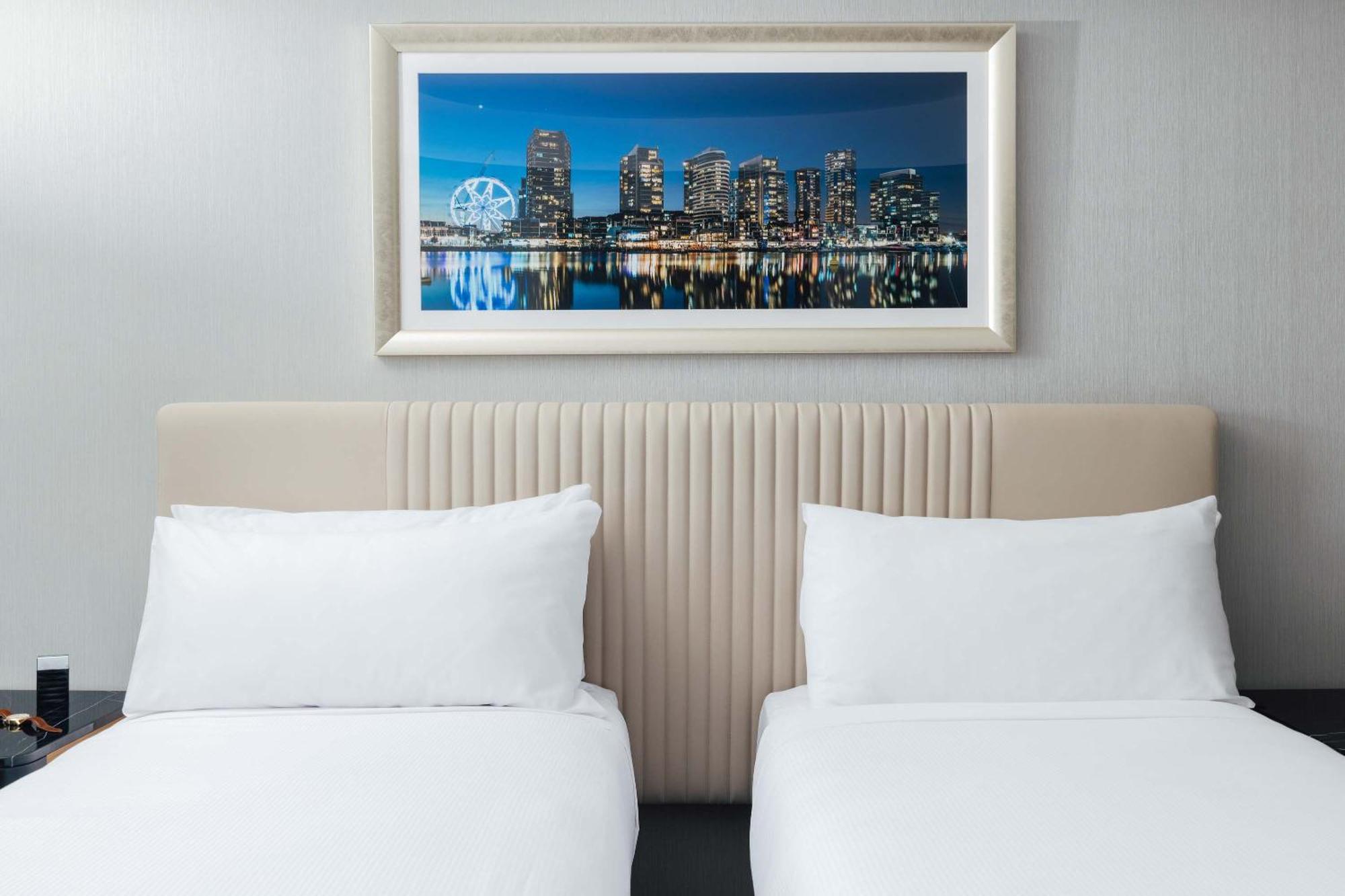Mantra Airport Hotel 4*
